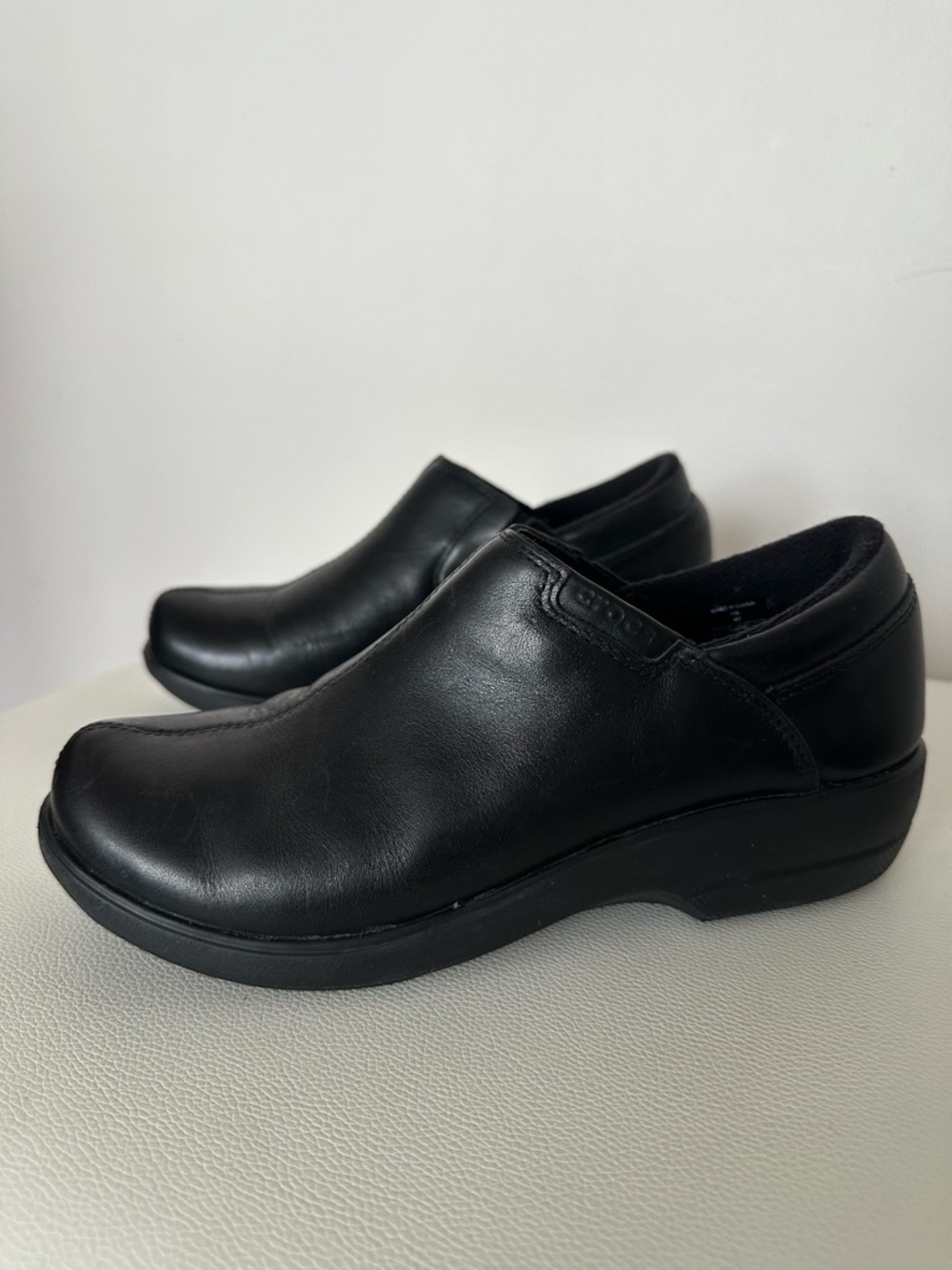 Crocs Work Shoes Women’s 7 Black Slip Resistant Comfort